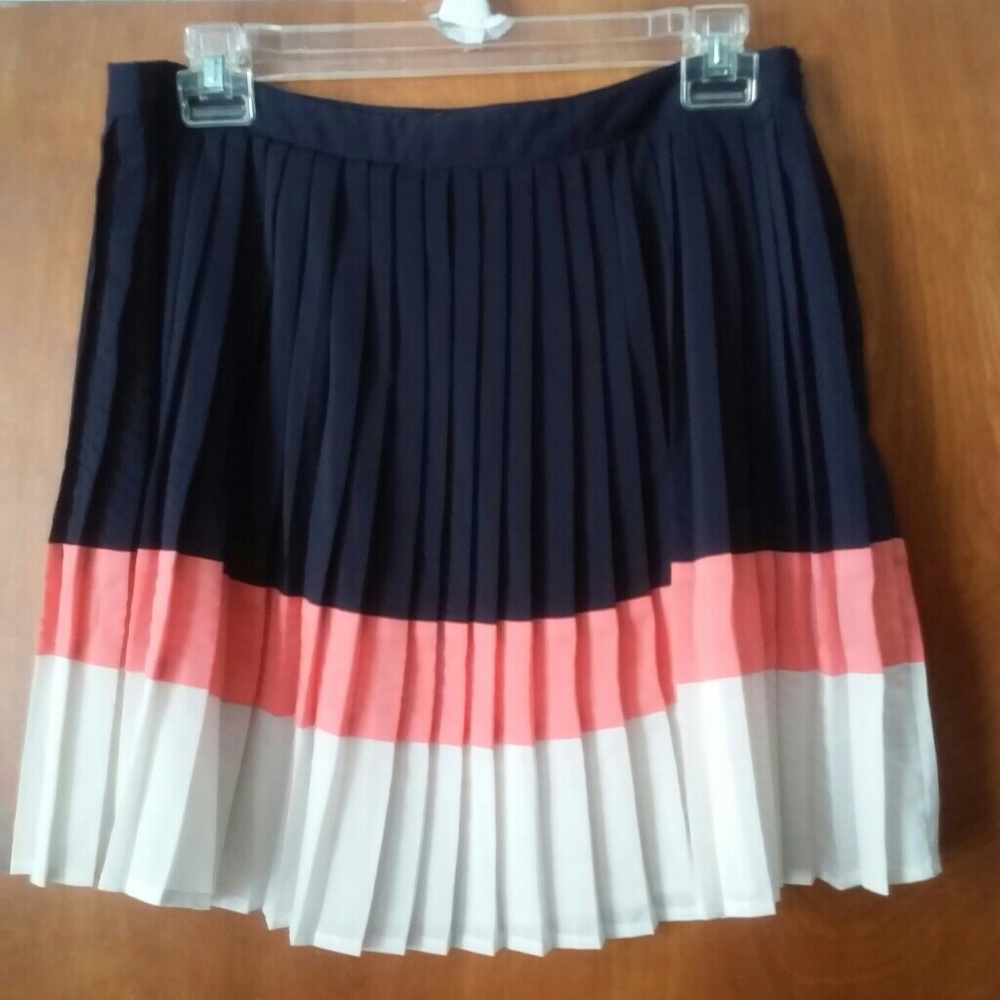 Forever 21 Skirt size large
